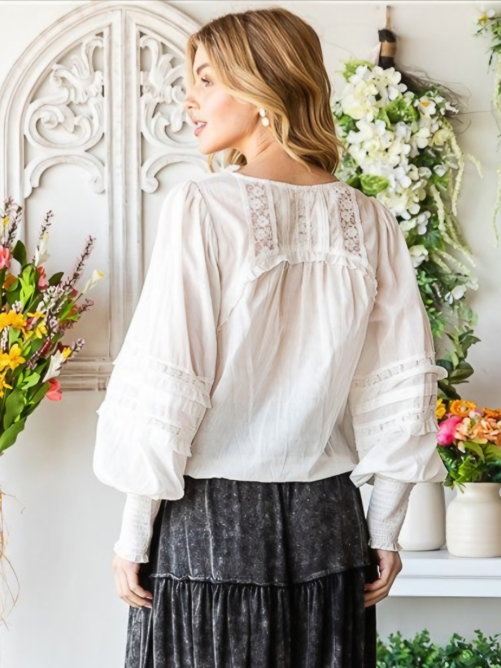 NWT Oli & Hali Ivory Lace-Trim V-Neck Peasant Blouse - Picture 3 of 7